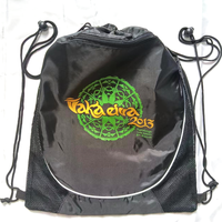 Sac à dos de sport promotionnel personnalisé 2026 en polyester écologique, réutilisable, recyclable, imperméable, avec cordon de serrage et poche zippée