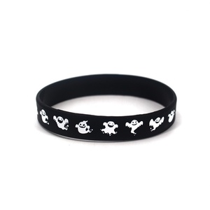 Bracelet en silicone Youmigift pour Halloween, motif citrouille, motif chauve-souris, cadeau, bracelet en caoutchouc, cadeau de fête d'Halloween imperméable - Product Image 4