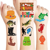 Autocollants de tatouage temporaire 'Gone Fishing' motifs Poisson, Crabe, Canne à pêche, Filet, Chapeau de pêcheur, Tatouages corporels imperméables pour sports de plein air et décoration de fête