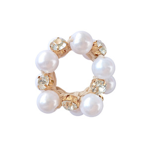 Accessoires de mode capillaires populaires européens et américains pour femmes : élastiques à cheveux en perles, élastiques à chignon, élastiques à cheveux en strass. - Product Image 2