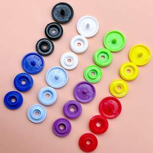 Boutons de fixation <span class=keywords><strong>à</strong></span> <span class=keywords><strong>pression</strong></span> <span class=keywords><strong>à</strong></span> <span class=keywords><strong>bouton</strong></span>-<span class=keywords><strong>pression</strong></span> pour vêtements de bébé Clips de vêtement Boutons de couture - Product Image 3
