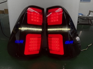 Feux arrière LED de style GR pour Toyota Hilux 2016-2024 4x4 Accessoires tout-terrain - Product Image 4