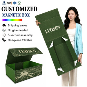 Scatola Regalo Magnetica Pieghevole Verde Monoblocco con Stampa Floreale in Carta Rigida per Cosmetici e Gioielli - Product Image 1