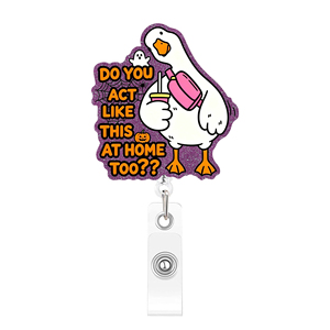 Distintivo Retrattile Glitterato Viola per Halloween, Certificato 'Homebody' e 'Overstimulated Goose', per Studi Medici e Scuole - Product Image 3