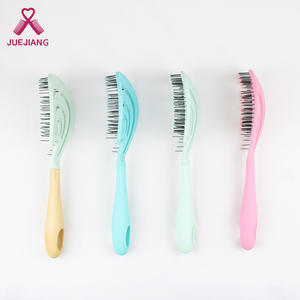 Cepillo Desenredante Láser y Antipiojos Super Top con Dientes de Plástico para Uso Doméstico - Protección Natural y Ecológica - Product Image 3