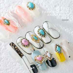 Decoración de Uñas con Forma de Corazón de Metal Vintage, Estilo 2024, Joyería Retro, Adornos de Uñas DIY con Efecto Mármol - Product Image 1