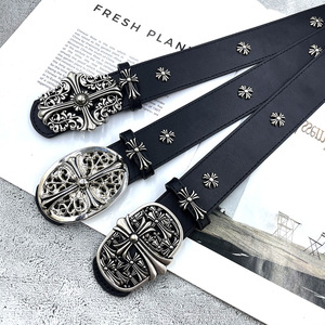 حزام بتصميم كلاسيكي من ماركة عالمية بطراز Y2k للرجال والنساء، مع إبزيم متقاطع وجلد صناعي أسود - Product Image 3