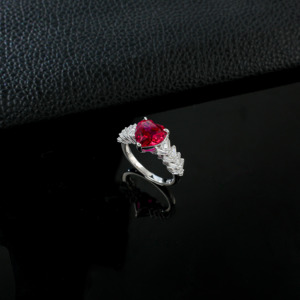 Exquisito Anillo de Plata de Ley S925 con Rubí - Product Image 5