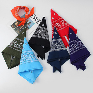 <span class=keywords><strong>Bandana</strong></span> 100% polyester en gros, 54*54 cm, carré, motif paisley tendance, disponible en plus de 20 couleurs pour les activités de plein air - Product Image 1