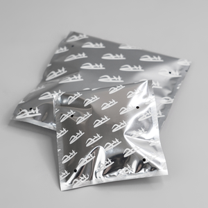 Wholesale Lightweight Silver Foil Express Mailing Bags for Apparel & Cosmetics Packaging - Product Image 6