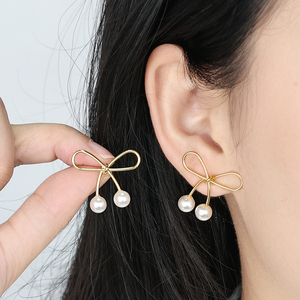 Modieuze Vrouwen Sieraden Schattige Delicate 18K Vergulde Parel Oorknopjes Rvs Vlinderdas Oorbellen