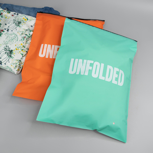 Bolsa de Polipropileno con Cierre Verde y Logotipo Impreso Personalizado, Bolsa de Plástico con Cierre para Ropa y Camisetas - Product Image 2