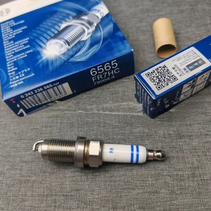 Venta al por mayor de fábrica, piezas de automóviles de calidad originales, Bujía Súper rentable FR7HC + 51 0242236565, hermoso <span class=keywords><strong>precio</strong></span> - Product Image 2