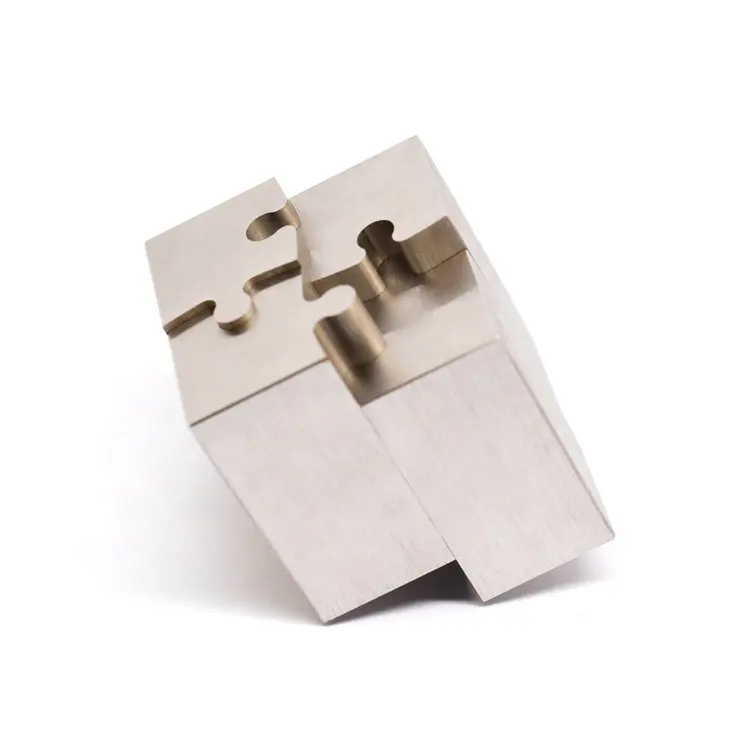 Fornitore professionale spazzolato EDM taglio a filo lavorazione a bassa tolleranza cubo in acciaio inossidabile parti di Puzzle