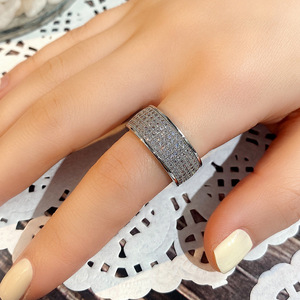 Anello Popolare a Cinque File di Strass Unisex, Gioiello Quotidiano di Moda Europea - Product Image 6