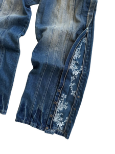 أحدث صيحات الجينز الواسع الساق للرجال بأسلوب الشارع الراقي صديق للبيئة مع نقوش زهرية وسحاب جانبي وتطريز وجيبين خلفيين - Product Image 6