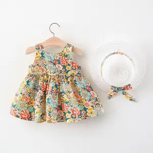 Özel yeni kız elbise bebek güneş koruma yay şapka kız yaz parçalanmış çiçek asılı elbise peri tatil prenses elbise