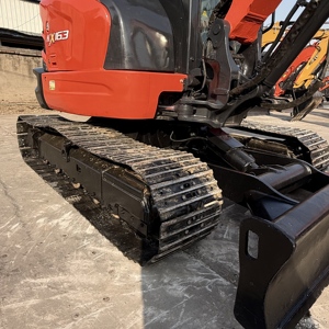 Mini-excavatrice sur chenilles KX163-5 rouge avec moteur hydraulique japonais, composants KYB, rayon de braquage court, équipement de construction - Product Image 5