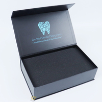Crown Win boîte-cadeau magnétique personnalisée emballage de stockage d'aimant laminé avec boîte à quatre aimants en EVA noir découpé à l'emporte-pièce avec fermeture