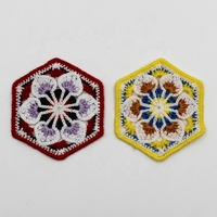 Prix usine personnalisé 8cm coloré caboteur Polyester 3D hexagone fleur Crochet motif Patch pour tapis de tasse