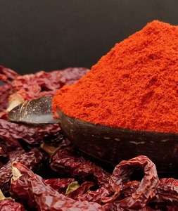 Piment rouge entier aux couleurs vives, au goût épicé, à la chaleur naturelle et à l'arôme frais, qualité supérieure, en vrac pour applications alimentaires - Product Image 1