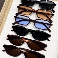Lot de 6 paires de lunettes de soleil vintage à petite monture, style œil-de-chat, unisexe, pour usage quotidien en extérieur, avec protection UV400, monture et verres en PC