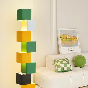Cojín decorativo moderno de terciopelo geométrico con patrón a cuadros en blanco y negro, estilo nórdico, para sofá. - Product Image 1