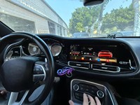 Nouveauté pour Dodge Challenger SRT Hellcat 2010-2023 : autoradio Android, lecteur CarPlay sans fil, GPS, moniteur, écran de tableau de bord, TV