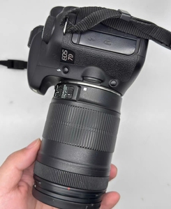 Cámara Digital <span class=keywords><strong>Canon</strong></span> 7D Original con Lente de 18-135 mm en Buen Estado, Cámara SLR de 18 MP - Product Image 3