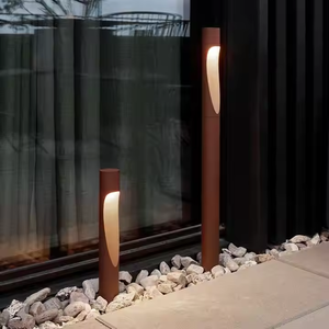 Borne lumineuse d'ambiance de jardin en acier Corten - Product Image 6