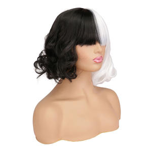 <span class=keywords><strong>CRUELLA</strong></span> De Vil Cosplay peluca corta rizada medio negro medio blanco Sra. Spot Hair Deville Dalmations pelucas de Cosplay resistentes al calor - Product Image 1