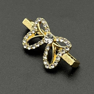 Accessoires de bracelet de montres en métal personnalisé Anneau de bracelet de clou décoratif Anneau décoratif créatif de coeur de diamant pour montres - Product Image 4