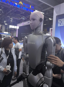 Unitree H2, Robot Humanoide Inteligente Avanzado que Impulsa la Innovación Robótica y la Experimentación con IA - Product Image 4