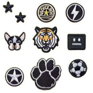 Keçe malzemeden şapka demir-on tarzı kumaş için siyah dayanıklı kaplan taç işlemeli yama - Product Image 1