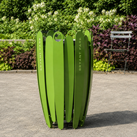 Poubelle extérieure en métal de couleur personnalisée, bac à déchets décoratif pour parc, jardin, place publique, aménagement paysager commercial