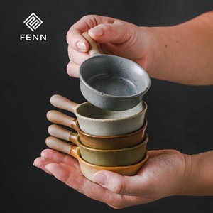 FENNユニークデザインレストラン用丸型陶器寿司ディップボウル、ハンドル付きセラミック醤油皿、ワサビ皿、カスタムメイド - Product Image 3