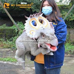Z My Dino <span class=keywords><strong>Jurassic</strong></span> <span class=keywords><strong>World</strong></span> Contrôle de la main bébé tricératops Marionnette dinosaure - Product Image 4