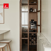 Cuisine moderne Alland en chêne laqué blanc crème mat avec îlot incurvé pour une cuisine contemporaine de luxe