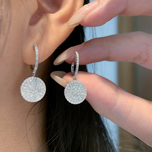 Orecchini Pendenti con Micro Pavé di Zirconi per Donne, Gioielli Minimalisti per Uso Quotidiano - Product Image 2