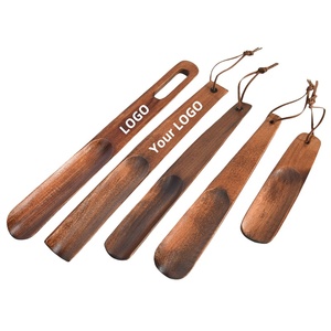 Vente en gros usine : Chausse-pied <span class=keywords><strong>de</strong></span> luxe en <span class=keywords><strong>bois</strong></span> à long manche <span class=keywords><strong>pour</strong></span> femmes enceintes – Durable, gravure laser, <span class=keywords><strong>couleur</strong></span> <span class=keywords><strong>bois</strong></span> <span class=keywords><strong>de</strong></span> noyer - Product Image 1