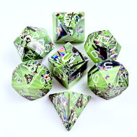 Jeu de dés polyédriques semi-transparents en résine, motif fleur de prunier, 28g, 7 pièces, taille standard, faible MOQ, personnalisable pour jeux de rôle de table
