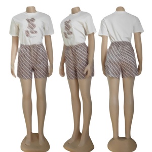 ชุดลำลองหรูหราสำหรับผู้หญิง เสื้อผ้าออกกำลังกายรัดรูปสไตล์ Tiktok ชุดออกกำลังกายสำหรับคนไซส์ใหญ่ - Product Image 2