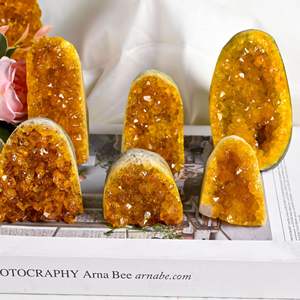 Suministro al por Mayor de Geodas Amarillas de Alta Calidad, Cristales en Bruto para Decoración del Hogar y Regalos Navideños - Product Image 4