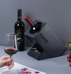 <span class=keywords><strong>Enfriador</strong></span> <span class=keywords><strong>de</strong></span> <span class=keywords><strong>botellas</strong></span> <span class=keywords><strong>de</strong></span> vino eléctrico inteligente portátil <span class=keywords><strong>de</strong></span> 2 <span class=keywords><strong>botellas</strong></span> para Bar - Product Image 6