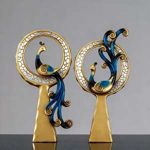 Statua in Resina Stile Nordico Minimalista Retrò <span class=keywords><strong>Fenice</strong></span> Pavone, Oggetto d'Arte per Arredamento Casa e Soggiorno di Tendenza - Product Image 1