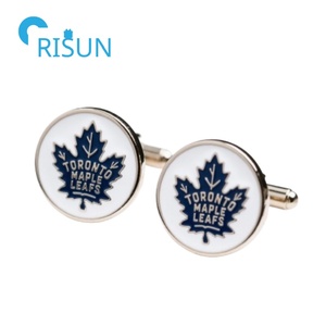 Set di Gemelli e Fermacravatta in Metallo Souvenir di <span class=keywords><strong>Toronto</strong></span> Canada con Logo Personalizzato dei <span class=keywords><strong>Toronto</strong></span> Maple Leafs - Product Image 2
