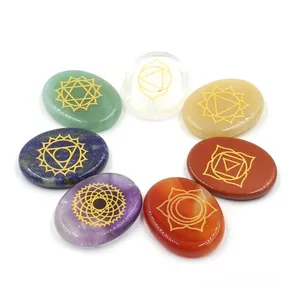 Batu Oval Chakra 7 Set, Kristal Penyembuhan Alami dengan Simbol Ukiran, Terapi Stonapy Bantuan Sangat Baik Perawatan Orgone Kecemasan