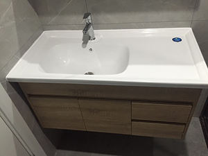 Lavabo resistente al agua <span class=keywords><strong>de</strong></span> pie <span class=keywords><strong>con</strong></span> <span class=keywords><strong>espejo</strong></span> <span class=keywords><strong>para</strong></span> armario <span class=keywords><strong>de</strong></span> <span class=keywords><strong>baño</strong></span>, <span class=keywords><strong>para</strong></span> <span class=keywords><strong>colgar</strong></span> en la pared - Product Image 4