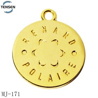 Chaîne de bricolage écologique personnalisée étiquettes à breloques mignon pendentif en relief avec logo en or pour bijoux artisanaux de style chrétien