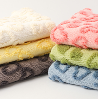 Tissu Jacquard 3D Cœur en Peluche 280 g/m² à Poil Long Simple Face Texturé pour Vêtements, Tapisserie Automobile, Sacs, Jouets, Maison 100% Polyester